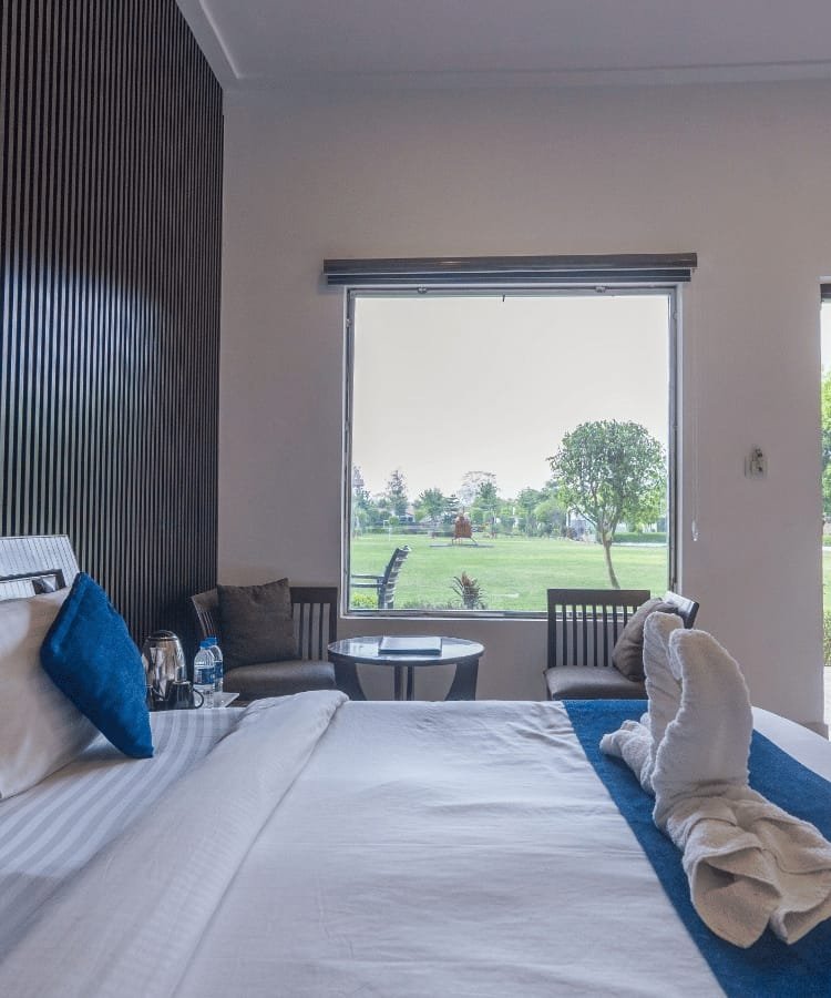 Deluxe Room - View 7